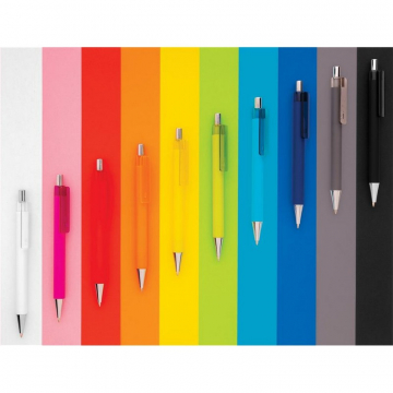 Długopis czerwony z plastiku